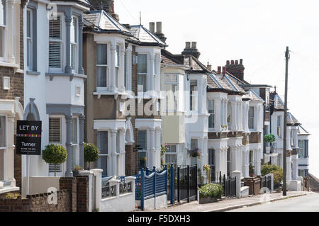 Vittoriano case a schiera, Seaview Road, Leigh-on-Sea, Essex, Inghilterra, Regno Unito Foto Stock