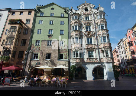 La bellissima Helblinghaus (Casa Helbling), un barocco ed edificio gotico della città vecchia di Innsbruck, Austria Foto Stock