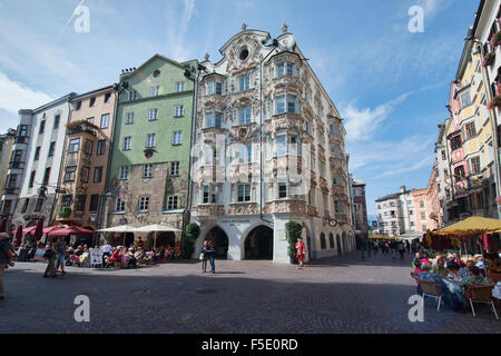 La bellissima Helblinghaus (Casa Helbling), un barocco ed edificio gotico della città vecchia di Innsbruck, Austria Foto Stock