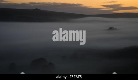 Hope Valley, Derbyshire Peak District, inversione di temperatura Foto Stock