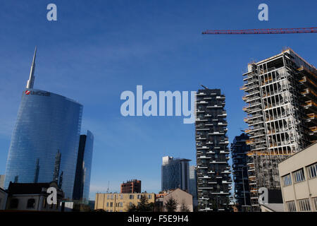 Edifici nei pressi di Porta Nuova, Milano, Lombardia, Italia, Europa Foto Stock