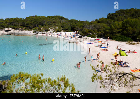 Cala en Turqueta, South West Coast, vicino a Ciutadella, Menorca, isole Baleari, Spagna, Mediterraneo, Europa Foto Stock