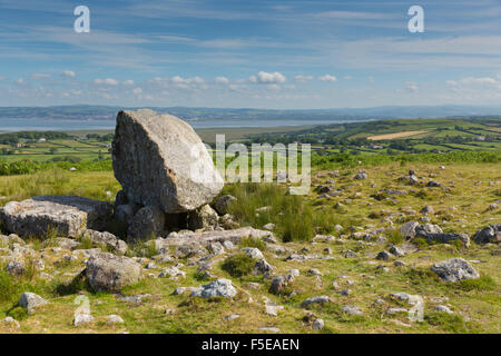 Arthurs neolitico in pietra sepoltura Cefn Bryn hill la Penisola di Gower South Wales UK attrazione turistica Foto Stock