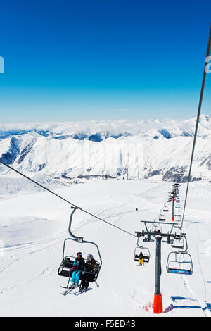 Ski lift, Gudauri ski resort, Georgia, regione del Caucaso e in Asia Centrale, Asia Foto Stock