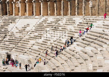 Il secondo secolo teatro romano costruito dall'imperatore Marco Aurelio, Aspendos, della Panfilia, Anatolia, Turchia, Asia, Eurasia Foto Stock