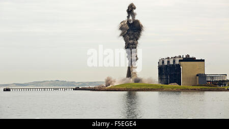 Demolizione della centrale elettrica di Cockenzie, East Lothian, Scozia, Regno Unito Foto Stock