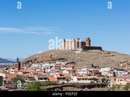 Collina del Castello di Castillo de la Calahorra sopra la Calahorra town, Andalusia, Spagna Foto Stock