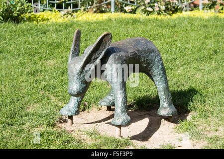 Sculture "ricordato sostentamento' da Cynthia breve sul Wellington San in Metro Hall in downtown Toronto Ontario Canada Foto Stock