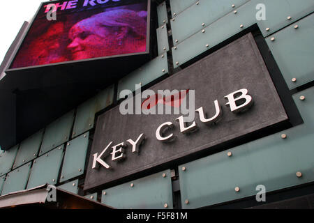 Dic 07, 2003; Hollywood, CA, Stati Uniti d'America; la chiave Club situato a 8717 Sunset Boulevard, West Hollywood. Nel mese di agosto del 1996, questo posto sulla striscia di tramonto aperto come Billboard Live, con una spettacolare celebrity- costellata block party con TonyÊBennet, theÊGinÊBlossoms e emcee JennyÊMcCarthy. I 12.000 metri quadrati a tre livelli club nome prenotato agisce come inizio su incluso: JamesÊBrown, theÊRamones, TheÊMonkees, theÊTubes, theÊalmightyÊUltrasound, DickÊDale, DwightÊYokum, BowÊWowÊWow, MagicÊJohnson il trentasettesimo compleanno, Rupaul, LittleÊRichard e un sacco di roba alternativa. (Credito Immagine: Ruar Foto Stock