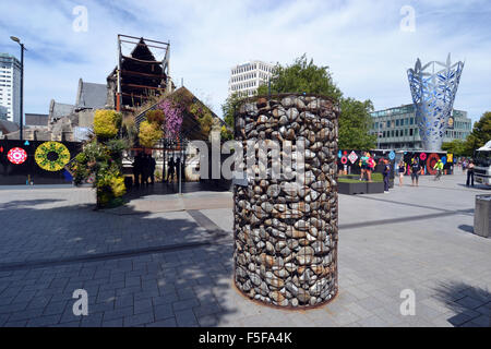 Ricordo monumento di fronte alla Cattedrale di Christchurch, danneggiata da un terremoto nel 2011, Christchurch, Nuova Zelanda Foto Stock