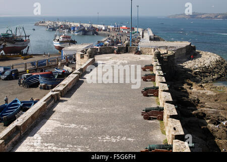 Skala du Port e porto di Essaouira in Marocco Foto Stock