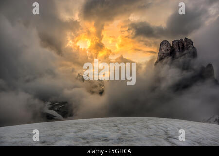 Vista da Sextenstein di Toblinger Knoten, 2500m, Haunold dietro, 2966m, Dolomiti, Sesto, Alto Adige, Italia Foto Stock