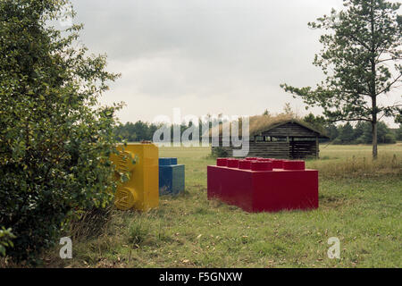 Giganteschi blocchi di Lego accanto alla fabbrica di Lego, Billund. Danimarca Foto Stock