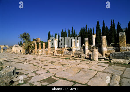 Turchia, Hierapolis, Frontinus Street Foto Stock