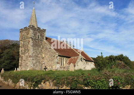 Il medievale che risale al xii secolo San Pietro e la chiesa di St Paul, Mottistone, Isle of Wight, England, Regno Unito Foto Stock