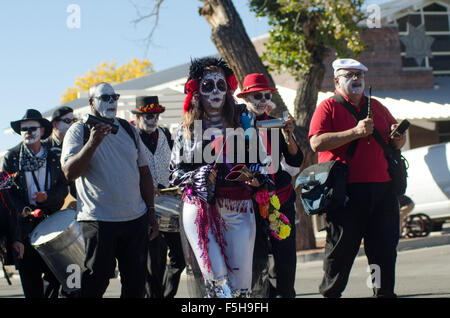 Muertos y Le calendule Parade di Albuquerque, Nuovo Messico, Stati Uniti d'America. Foto Stock