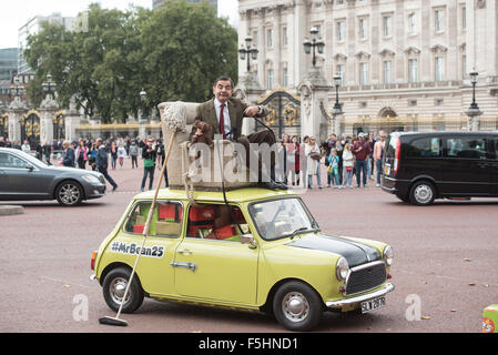 La British commedia icona, il sig. Bean è celebra 25 anni di successo in e voce a Buckingham Palace. Dotato di: sorba Atkinson dove: Londra, Regno Unito quando: 04 Set 2015 Foto Stock