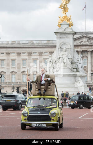 La British commedia icona, il sig. Bean è celebra 25 anni di successo in e voce a Buckingham Palace. Dotato di: sorba Atkinson dove: Londra, Regno Unito quando: 04 Set 2015 Foto Stock