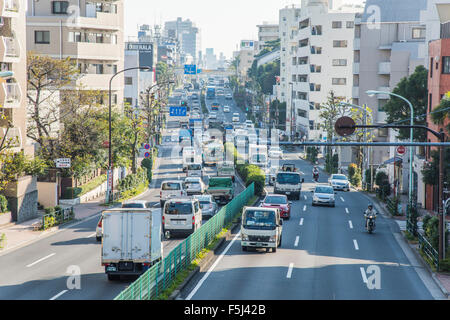 Il traffico pesante al cerchio 7 linea,Setagaya-Ku,Tokyo Giappone Foto Stock