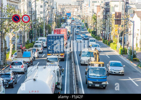 Il traffico pesante al cerchio 7 linea,Setagaya-Ku,Tokyo Giappone Foto Stock