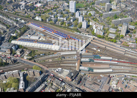 Una veduta aerea di Clapham Junction railway station di Londra. Uno dei più trafficati gli interscambi ferroviari nel Regno Unito Foto Stock
