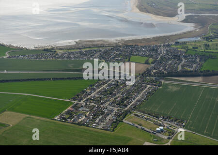 Una veduta aerea del villaggio di Cliffsend su alla costa del Kent Foto Stock