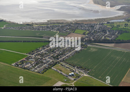 Una veduta aerea del villaggio di Cliffsend su alla costa del Kent Foto Stock