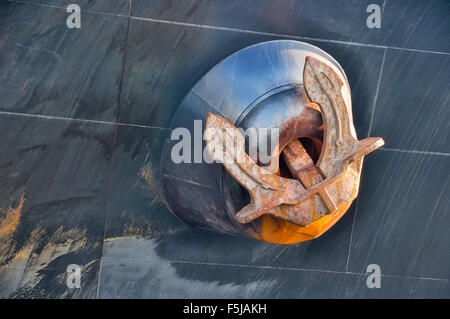 Ancora grande a bordo della nave cargo mare Foto Stock