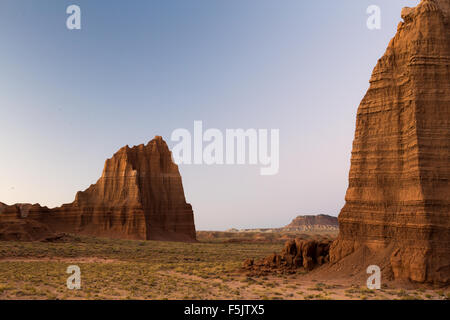 Il Tempio del sole nella valle della Cattedrale, Capitol Reef National Park nello Utah Foto Stock