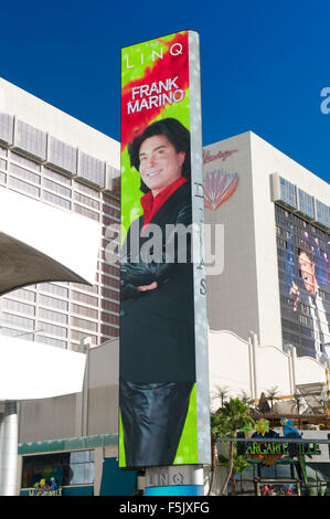 Schermo LED pubblicità per Frank Marino, una femmina impersonator effettuando al link Hotel in Las Vegas, Nevada. Foto Stock