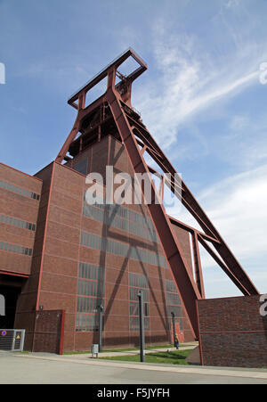 Il complesso industriale delle Miniere di carbone dello Zollverein tedesco Zeche Zollverein ex sito industriale di Essen la Renania settentrionale-Vestfalia Foto Stock