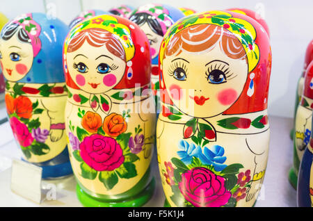 Matrioska bambole. Uno dei più popolari souvenir russo Foto Stock