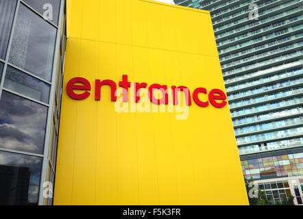 Segno di ingresso al di fuori di un negozio IKEA in Toronto Foto Stock