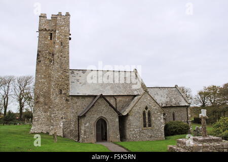 San Michele e Tutti gli Angeli chiesa, Bosherston, Pembrokeshire, Dyfed Galles, Gran Bretagna, Regno Unito, Gran Bretagna, Europa Foto Stock