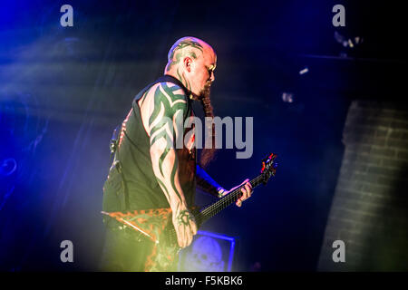 Milano, Italia. 5 novembre, 2015. cacciatrice performing live all'Alcatraz di milano, Italia, il 5 novembre 2015 credit: mairo cinquetti/alamy live news Foto Stock