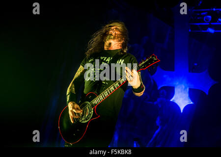 Milano, Italia. 5 novembre, 2015. cacciatrice performing live all'Alcatraz di milano, Italia, il 5 novembre 2015 credit: mairo cinquetti/alamy live news Foto Stock