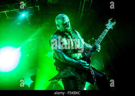 Milano, Italia. 5 novembre, 2015. cacciatrice performing live all'Alcatraz di milano, Italia, il 5 novembre 2015 credit: mairo cinquetti/alamy live news Foto Stock