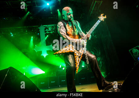 Milano, Italia. 5 novembre, 2015. cacciatrice performing live all'Alcatraz di milano, Italia, il 5 novembre 2015 credit: mairo cinquetti/alamy live news Foto Stock