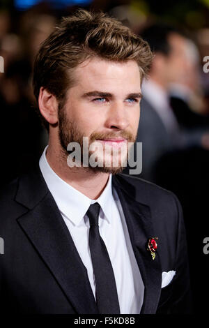 Liam Hemsworth assiste il Regno Unito Premiere della fame giochi: Mockingjay - Parte 2 su 05/11/2015 di Odeon Leicester Square, . Foto di Julie Edwards. Foto Stock