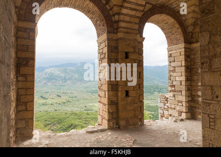 DISTOMO, Grecia - 30 ottobre 2015: Hosios Loukas monastero è uno dei più importanti monumenti del centro architetto bizantino Foto Stock