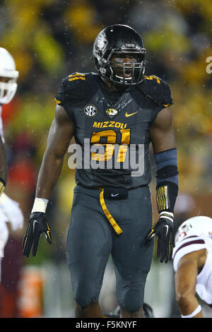 Novembre 5, 2015: Missouri Tigers defensive lineman Charles Harris (91) in azione durante la prima metà di un NCAA Football gioco contro la Mississippi State Bulldogs in campo Faurot nel Memorial Stadium di Columbia, Mo. Mississippi State ha vinto il gioco 31-13. Credito: Billy Hurst/CSM Foto Stock