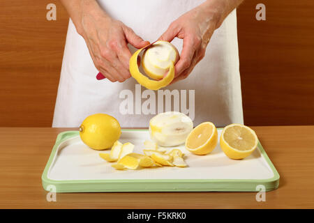 I canditi di scorza di limone per la cottura. Serie. Foto Stock