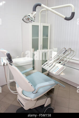Moderno poltrona del dentista Foto Stock