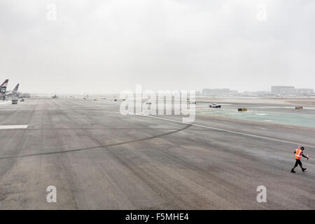 Pista di un aeroporto Foto Stock