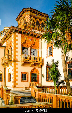 Ca'd'Zan, lo stile veneziano mansion di John e Mable Ringling, sui terreni del Ringling Museum of Art di Sarasota, FL Foto Stock