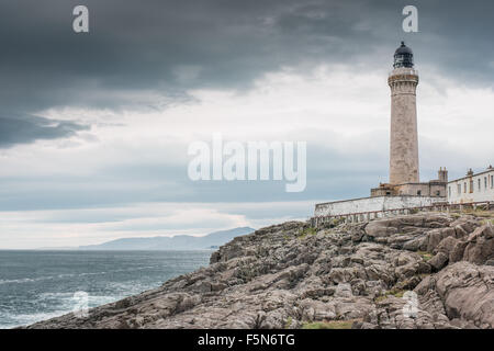 Faro a Ardnamurchan punto, la più occidentale terreno sul territorio continentale del Regno Unito Foto Stock