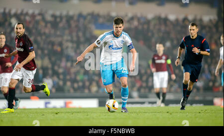 Praga, Repubblica Ceca. 05 Nov, 2015. Klaas-Jan Huntelaar dell Schalke durante l'Europa League gruppo K partita di calcio tra Sparta Praga e FC Schalke 04 al Letna Stadium di Praga Repubblica Ceca, 05 novembre 2015. Foto: Thomas Eisenhuth/dpa/Alamy Live News Foto Stock