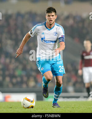 Praga, Repubblica Ceca. 05 Nov, 2015. Klaas-Jan Huntelaar dell Schalke durante l'Europa League gruppo K partita di calcio tra Sparta Praga e FC Schalke 04 al Letna Stadium di Praga Repubblica Ceca, 05 novembre 2015. Foto: Thomas Eisenhuth/dpa/Alamy Live News Foto Stock