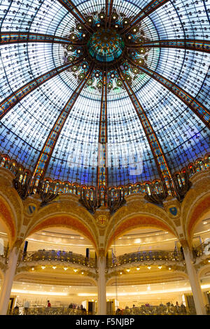 Cupola in Galeries Lafayette di Parigi Foto Stock