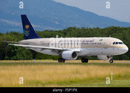 Saudia - Saudi Arabian Airlines Airbus A320 Foto Stock